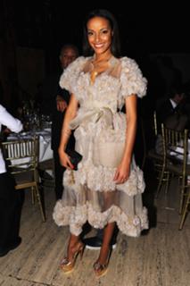 Selita Ebanks feet photo thumbnail