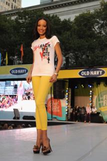 Selita Ebanks feet photo thumbnail