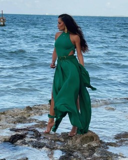 Selita Ebanks feet photo thumbnail