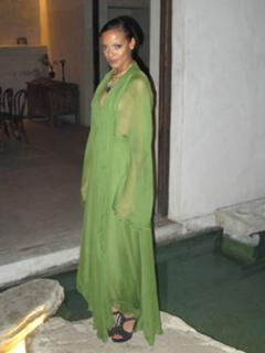 Selita Ebanks feet photo thumbnail