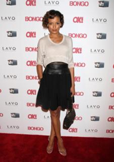 Selita Ebanks feet photo thumbnail