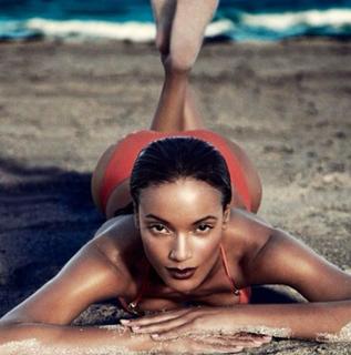 Selita Ebanks feet photo thumbnail