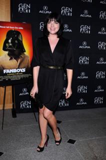 Selma Blair feet photo thumbnail