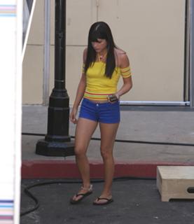 Selma Blair feet photo thumbnail
