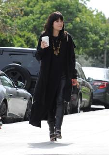 Selma Blair feet photo thumbnail