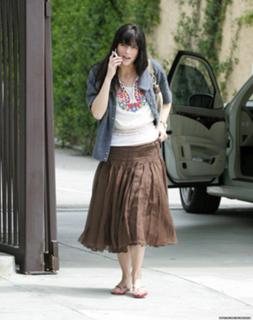 Selma Blair feet photo thumbnail