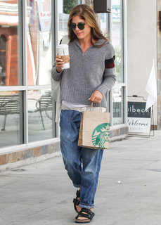 Selma Blair feet photo thumbnail