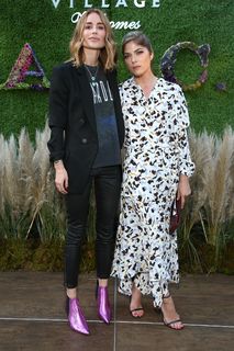 Selma Blair feet photo thumbnail