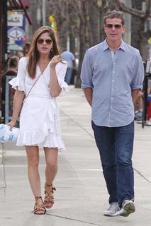 Selma Blair feet photo thumbnail