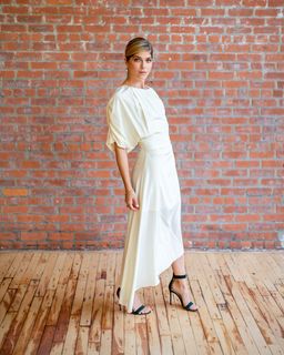 Selma Blair feet photo thumbnail