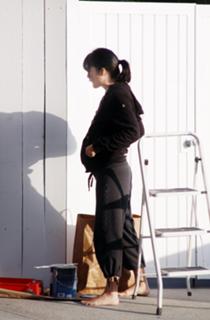 Selma Blair feet photo thumbnail