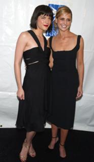 Selma Blair feet photo thumbnail