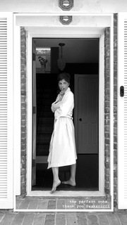 Selma Blair feet photo thumbnail