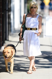 Selma Blair feet photo thumbnail
