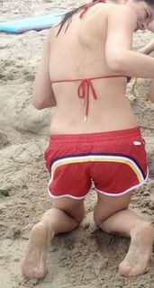 Selma Blair feet photo thumbnail