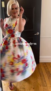 Selma Blair feet photo thumbnail