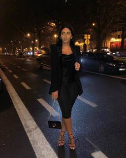 Selma Omari feet photo 18