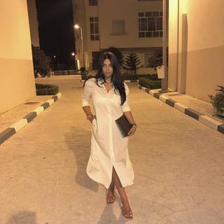 Selma Omari feet photo 9