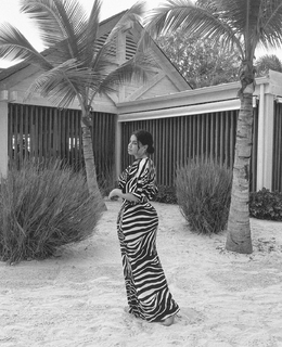 Selma Omari feet photo 9