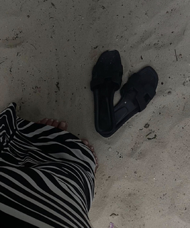 Selma Omari feet photo 8
