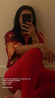 Selma Omari feet photo 14