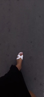 Selma Omari feet photo 2