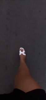 Selma Omari feet photo 1