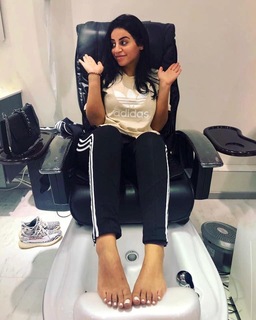 Selma Omari feet photo 6