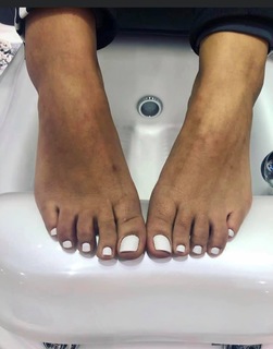 Selma Omari feet photo 3