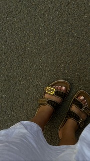 Selma Omari feet photo 12