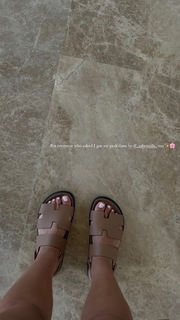 Selma Omari feet photo 8
