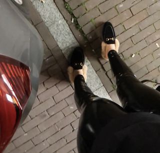 Selma Omari feet photo 3