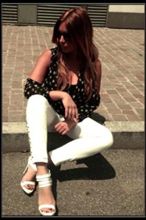 Selvaggia Lucarelli feet photo thumbnail