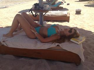 Selvaggia Lucarelli feet photo thumbnail