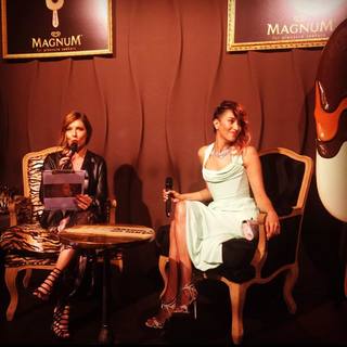 Selvaggia Lucarelli feet photo thumbnail