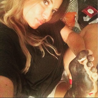 Selvaggia Lucarelli feet photo thumbnail