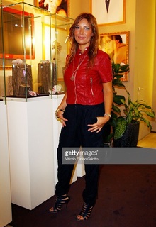 Selvaggia Lucarelli feet photo thumbnail