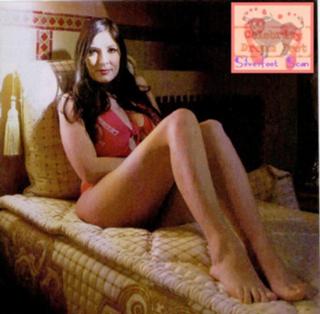 Selvaggia Lucarelli feet photo thumbnail