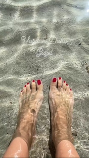 Sema Simsek feet photo 5