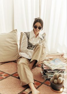 Seo Ye-Ji feet photo thumbnail