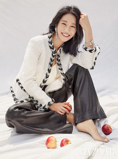 Seo Ye-Ji feet photo thumbnail