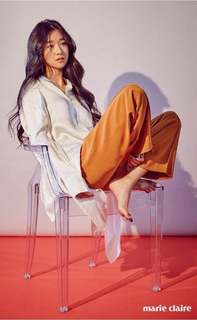 Seo Ye-Ji feet photo thumbnail