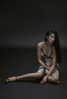 Seo Ye-Ji feet photo thumbnail