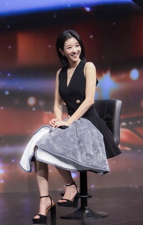 Seo Ye-Ji feet photo thumbnail