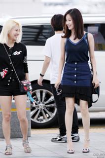 Seohyun feet photo thumbnail