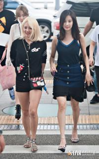 Seohyun feet photo thumbnail