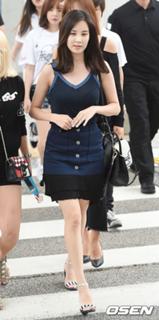 Seohyun feet photo thumbnail