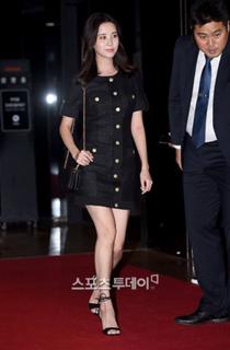 Seohyun feet photo thumbnail