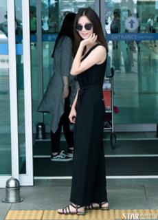 Seohyun feet photo thumbnail