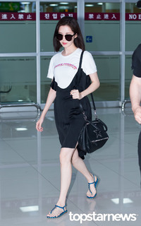 Seohyun feet photo thumbnail